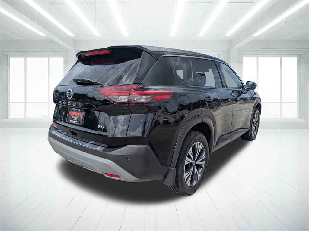 2021 Nissan Rogue SV photo 3