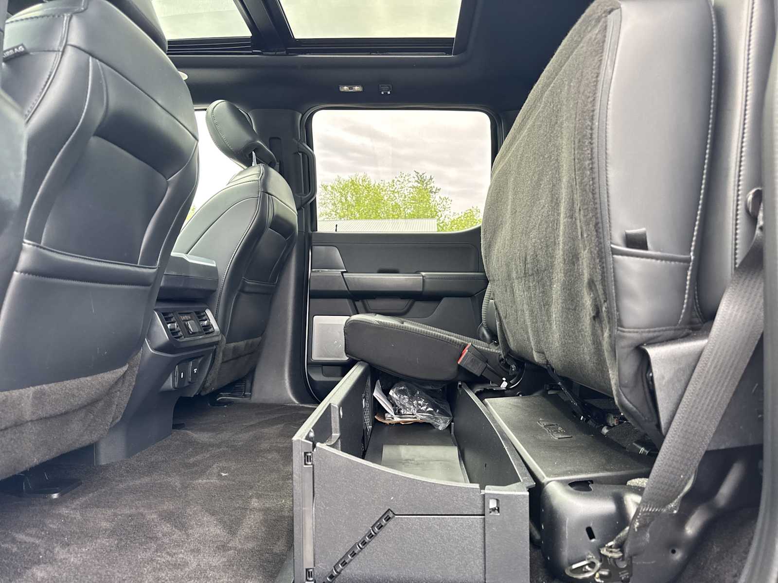 2023 Ford F-150 Raptor photo 45
