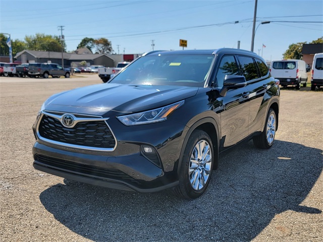 2023 Toyota Highlander Limited photo 5