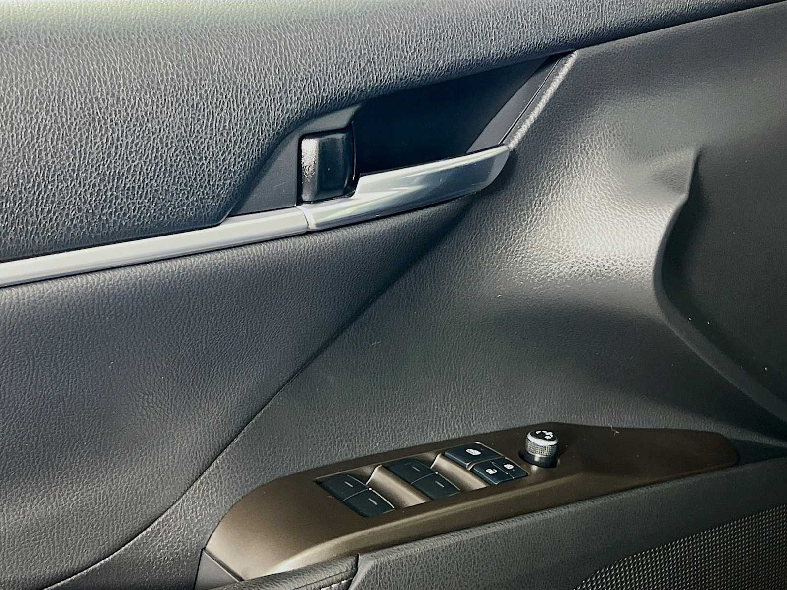 2022 Toyota Camry XLE photo 16