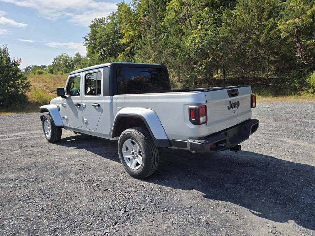 2023 Jeep Gladiator Sport photo 3
