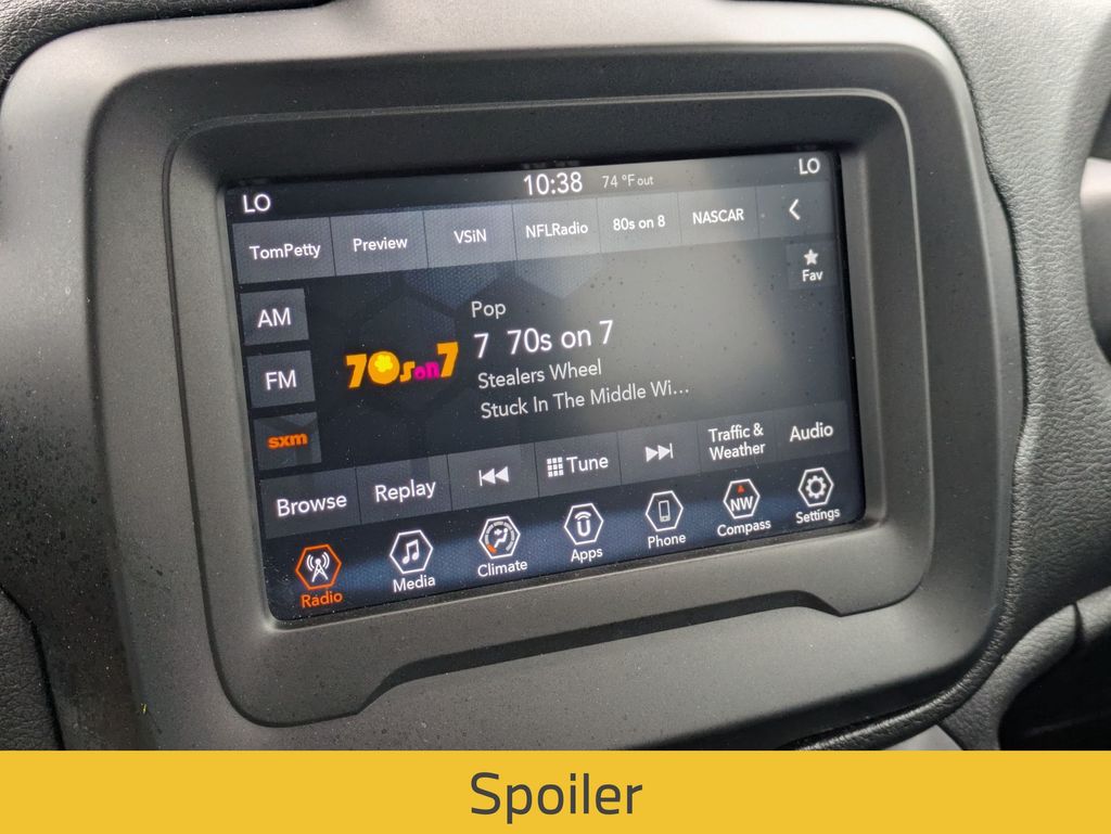 2020 Jeep Renegade Latitude photo 17