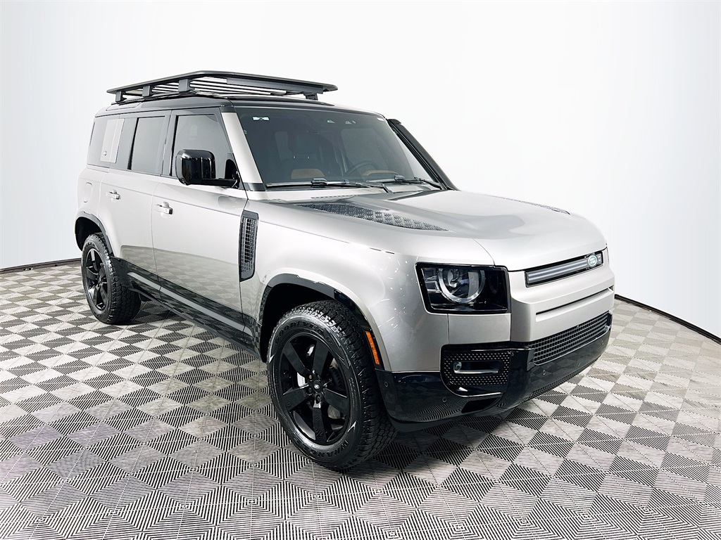 2024 Land Rover Defender 110 X-Dynamic SE photo 3