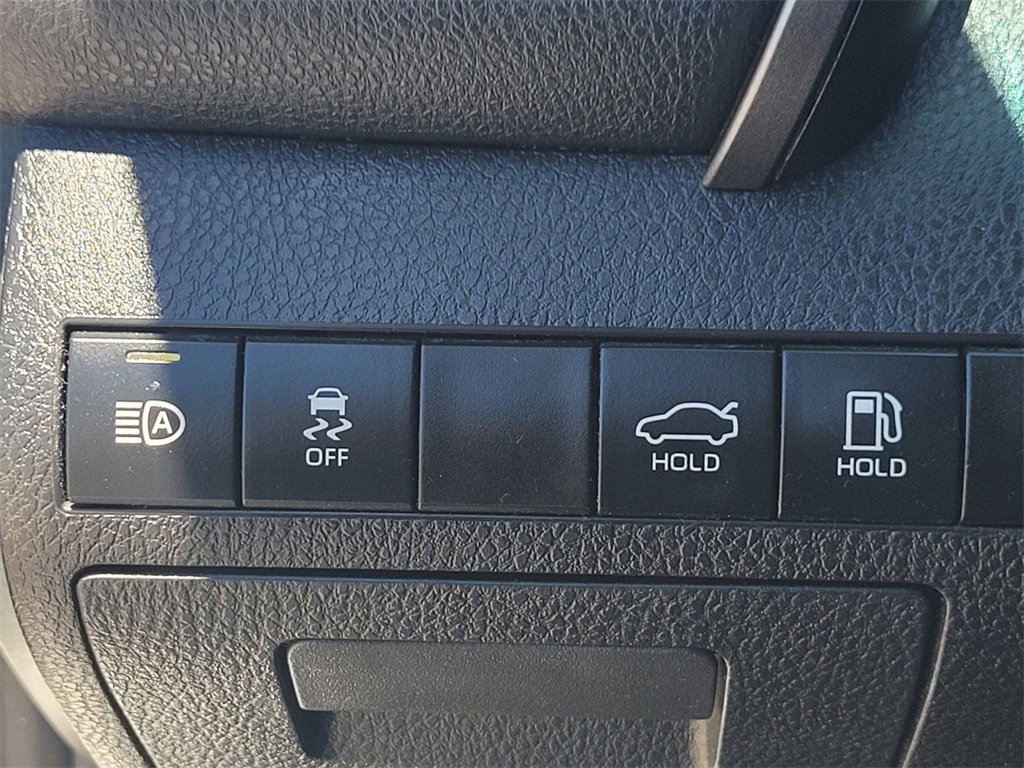 2020 Toyota Camry XSE V6 photo 24