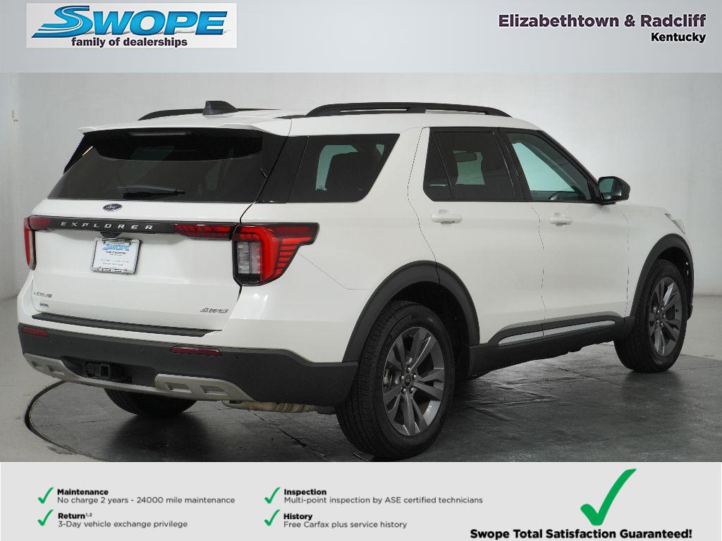 2025 Ford Explorer photo 3