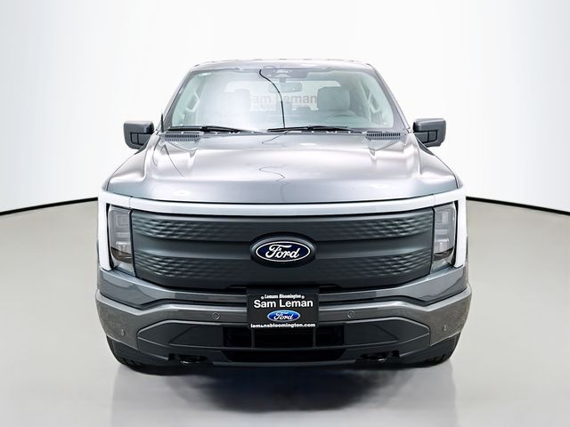2025 Ford F-150 XLT photo 2