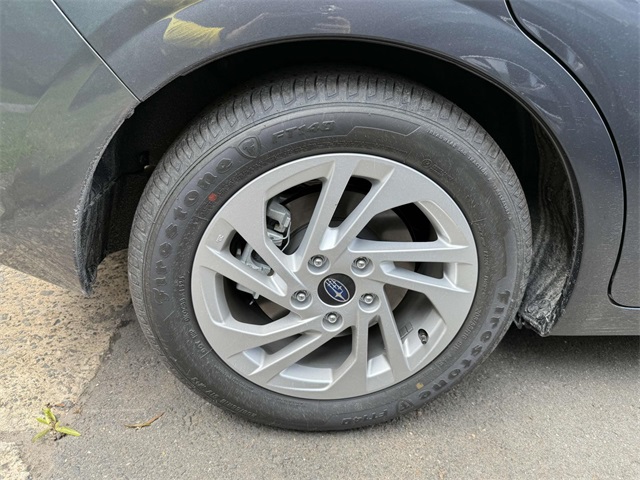 2025 Subaru Impreza Base photo 6