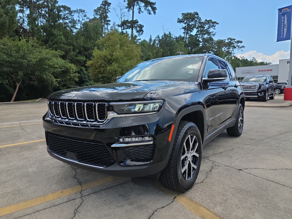2024 Jeep Grand Cherokee Limited photo 2