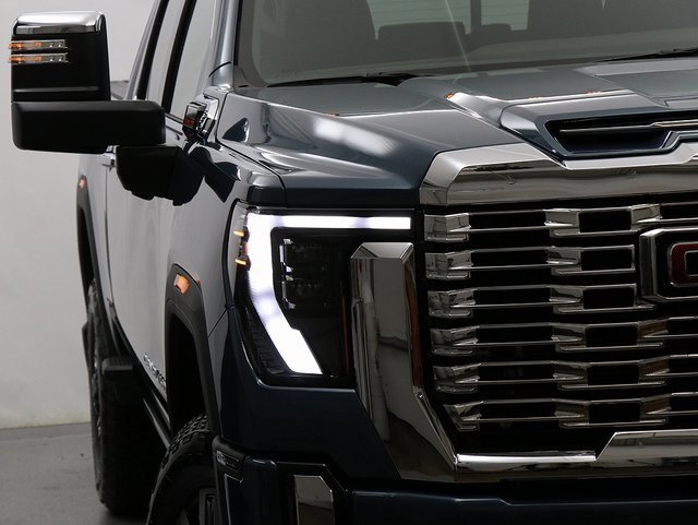 2025 Gmc Sierra 2500 HD Denali photo 4