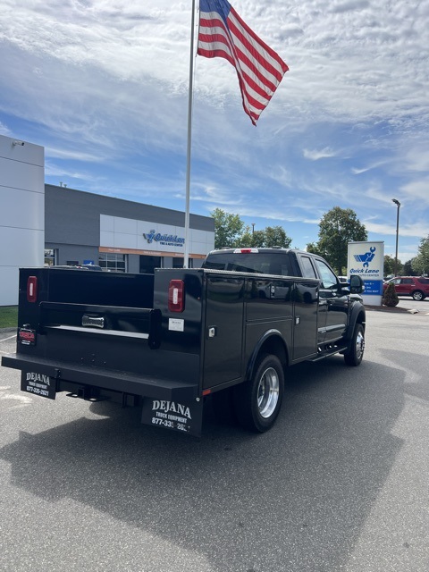 2025 Ford F-450 XLT photo 4