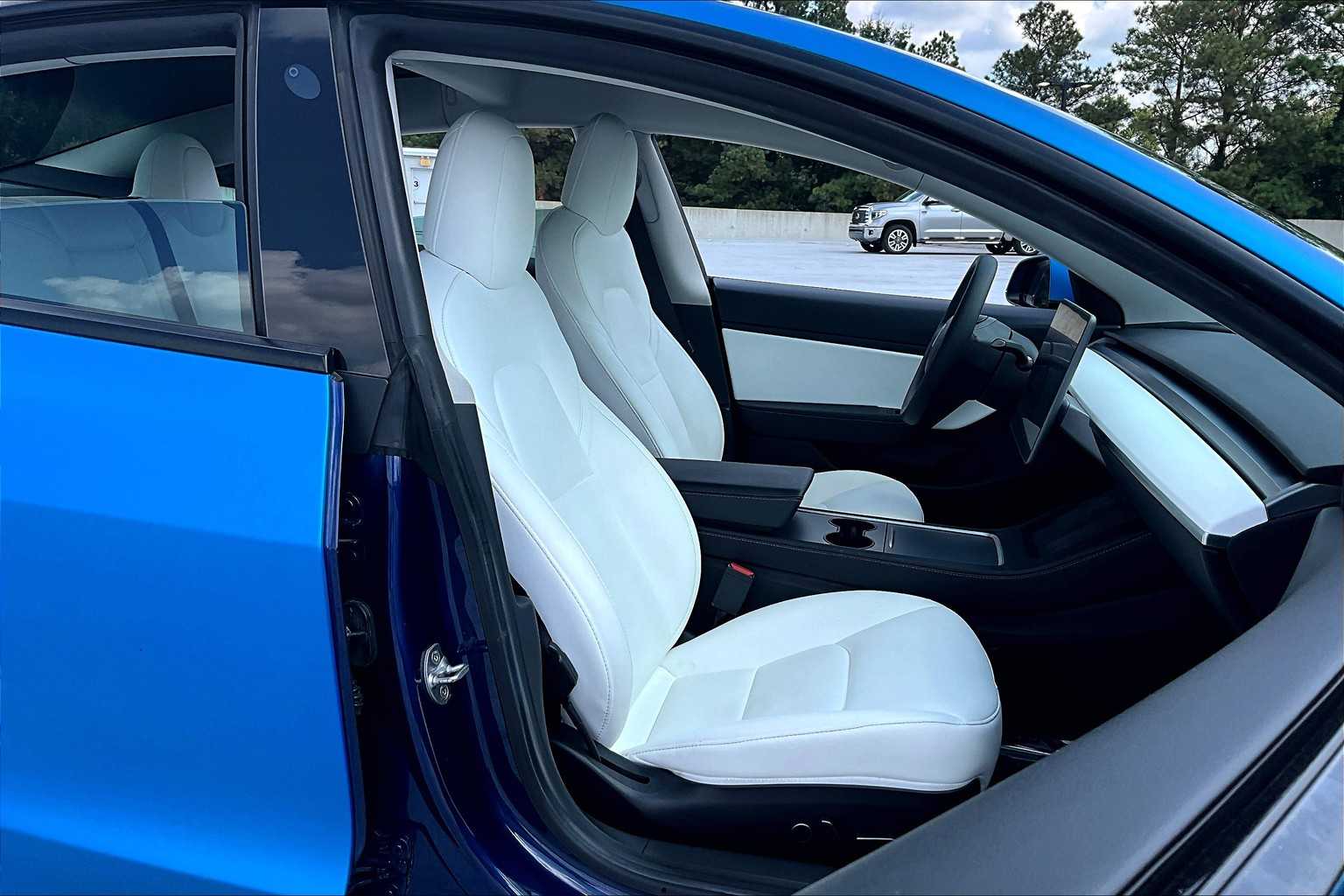 2021 Tesla Model 3 Standard Range Plus photo 8