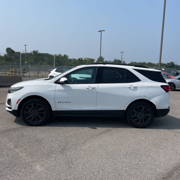 2022 Chevrolet Equinox RS photo 2