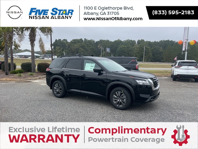 2025 Nissan Pathfinder SV's photo