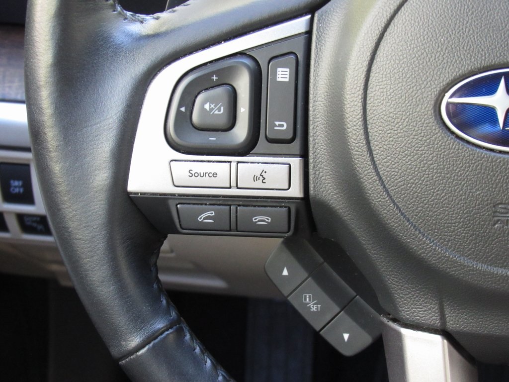 2016 Subaru Outback Limited photo 25