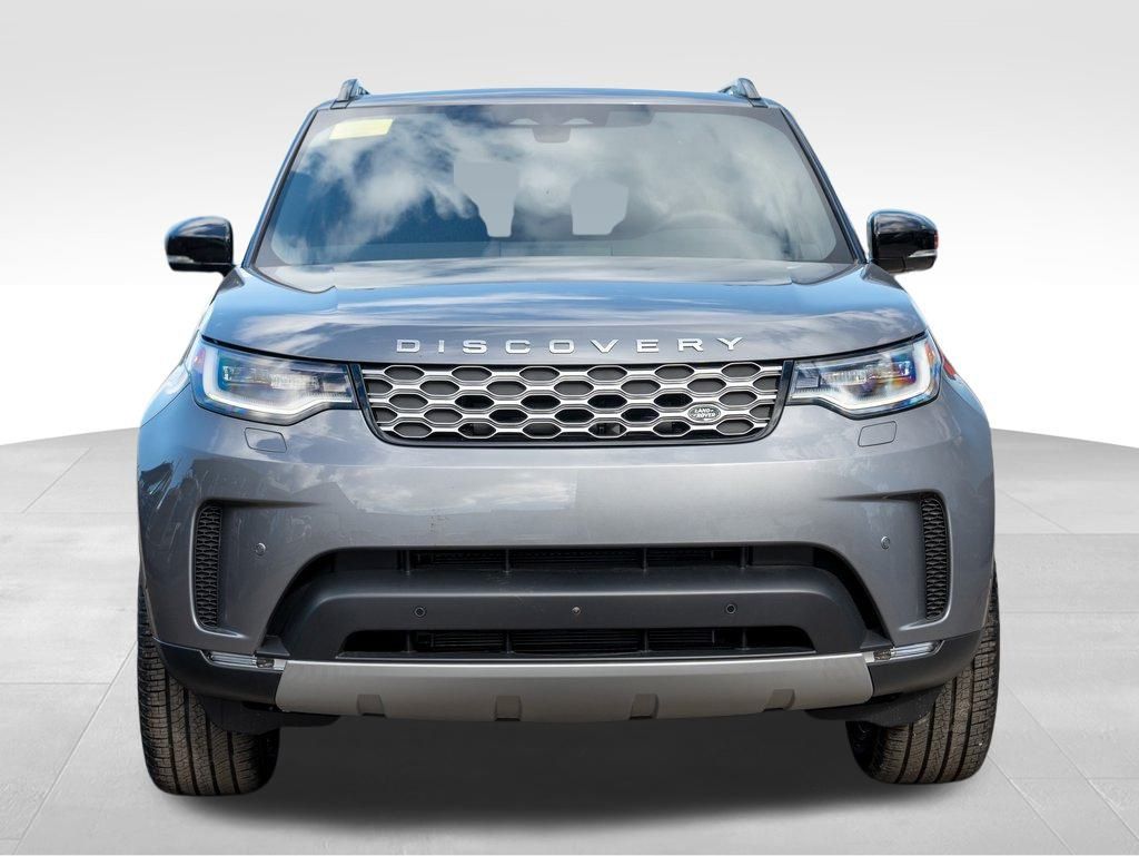 2025 Land Rover Discovery S photo 2