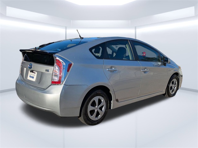 2013 Toyota Prius Five photo 3