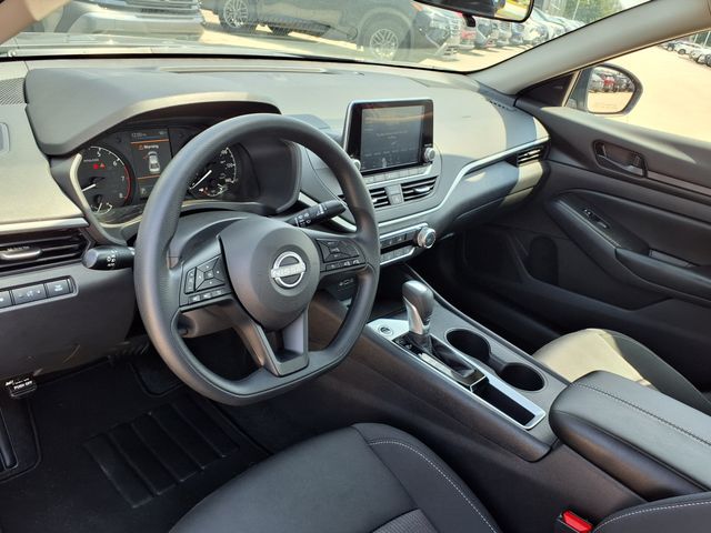 2025 Nissan Altima 2.5 S photo 4