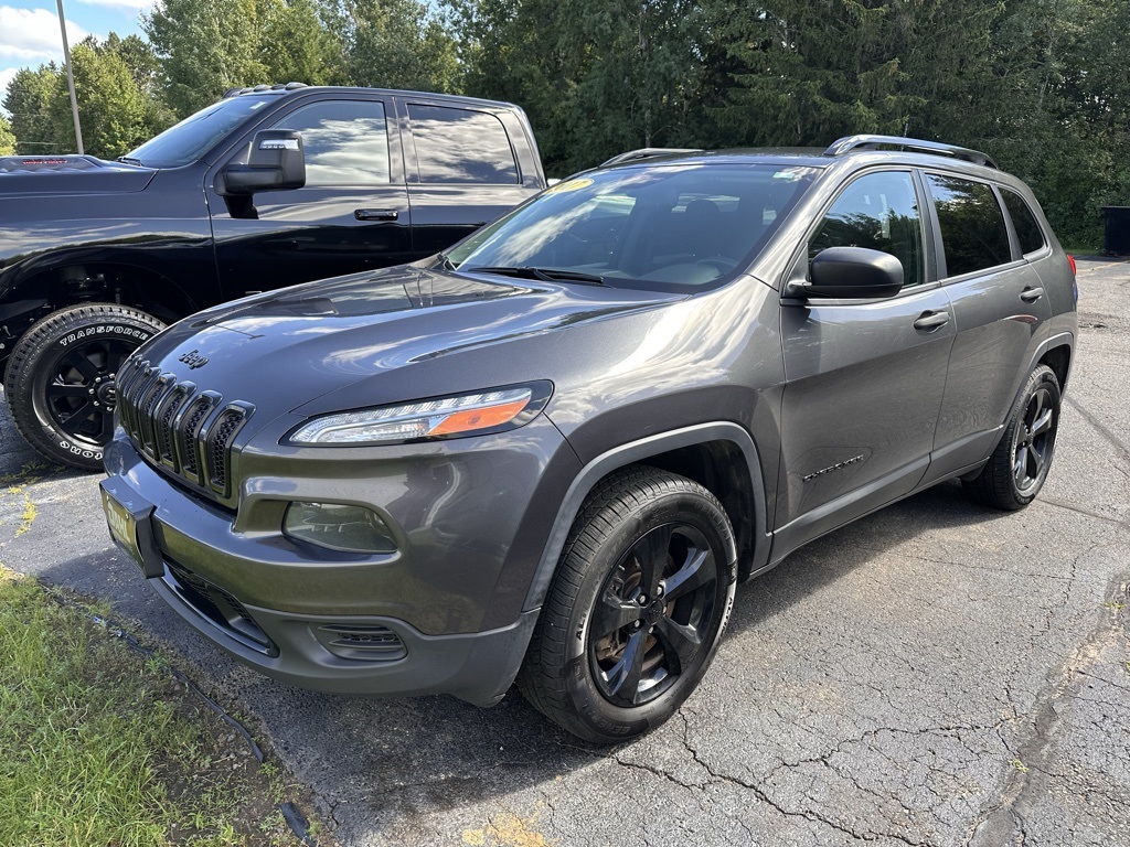 2017 Jeep Cherokee Sport photo 14