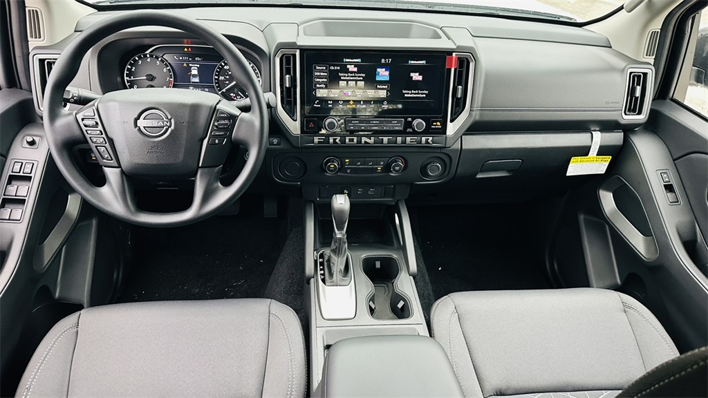 2025 Nissan Frontier SV photo 11