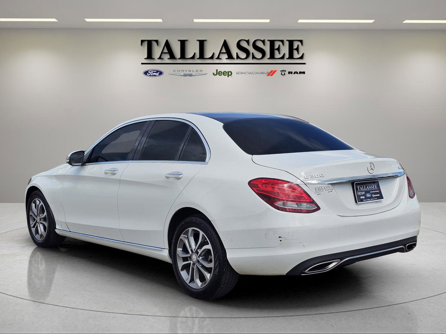 2017 Mercedes Benz C 300 photo 3