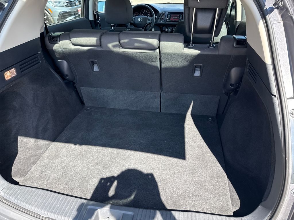 2022 Honda HR-V LX photo 17