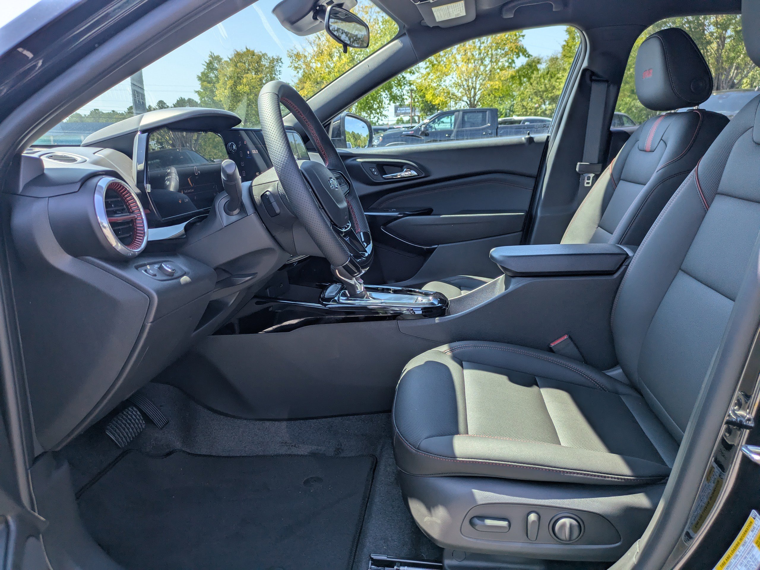 2025 Chevrolet Trax photo 19