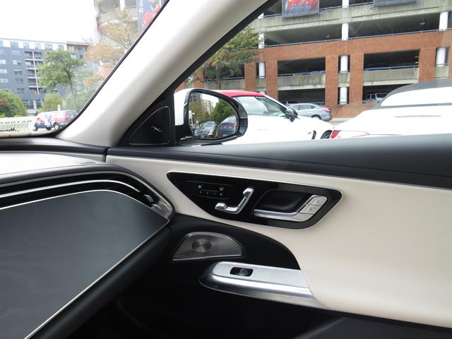 2025 Mercedes Benz E 350 4MATIC photo 16
