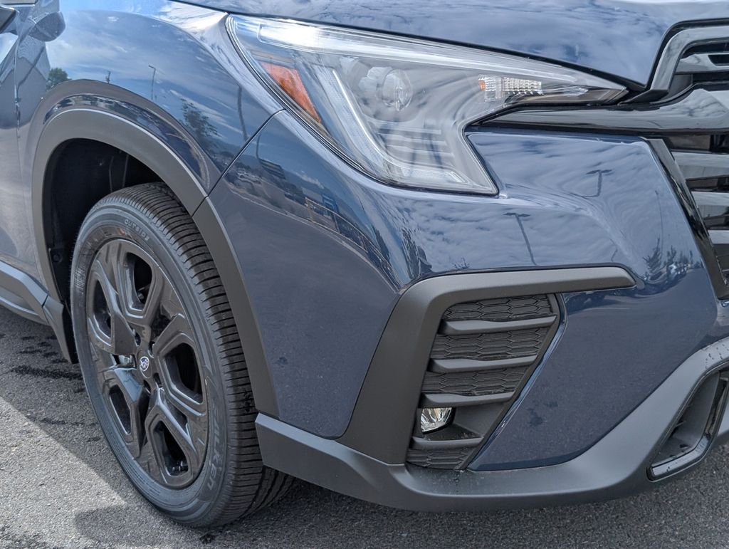 2025 Subaru Ascent Onyx Edition Touring photo 2