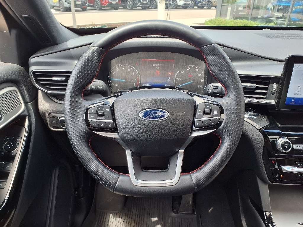 2022 Ford Explorer ST-Line photo 15