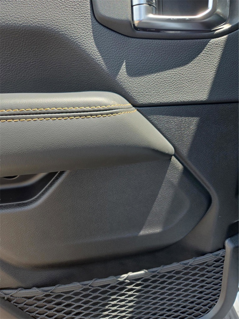 2025 Jeep Wrangler Sahara photo 13