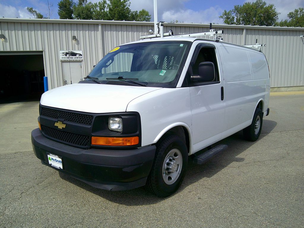 2017 Chevrolet Express 2500 Work Van photo 3