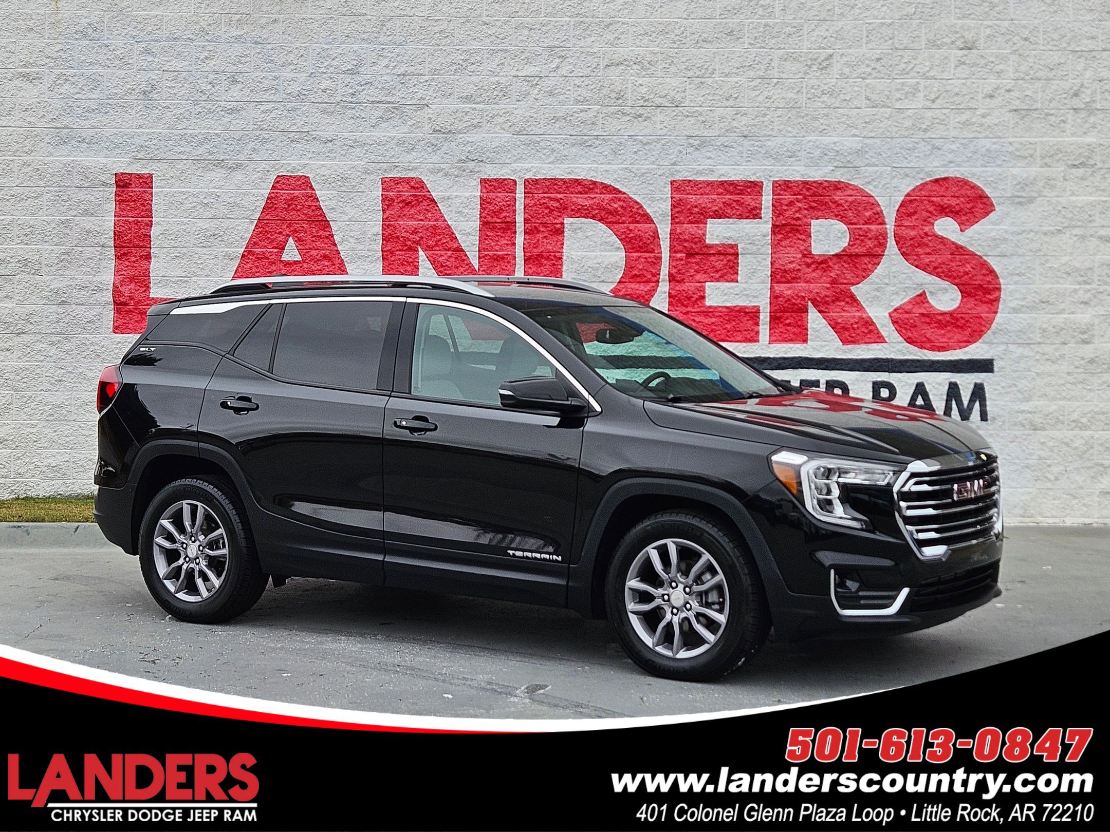 2024 GMC Terrain SLT's photo