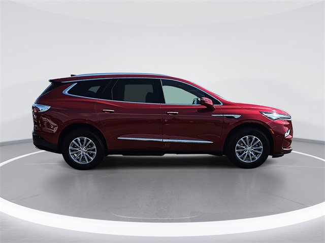 2024 Buick Enclave Essence photo 2