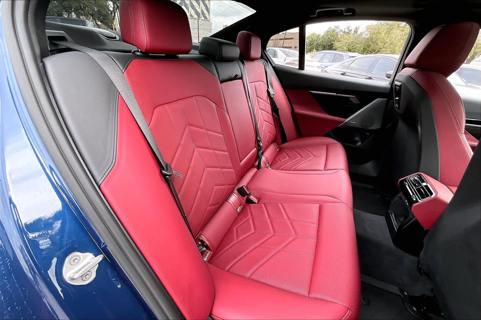 2025 BMW 5 Series 530i - Photo 19