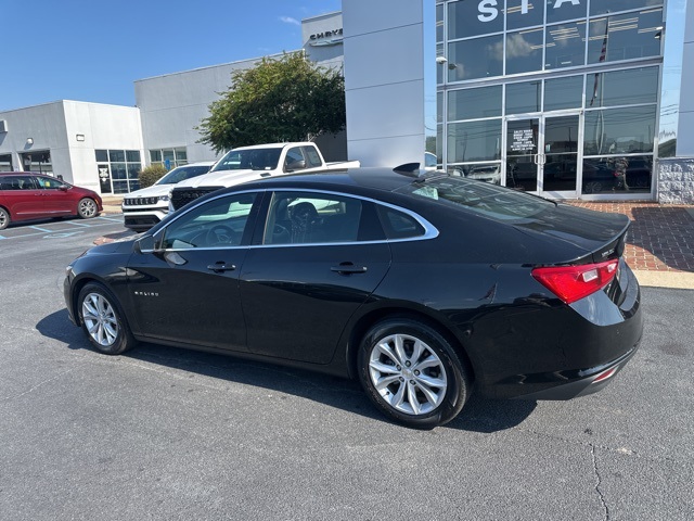2024 Chevrolet Malibu 1LT photo 3