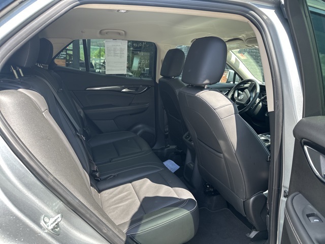 2023 Buick Envision Essence photo 12