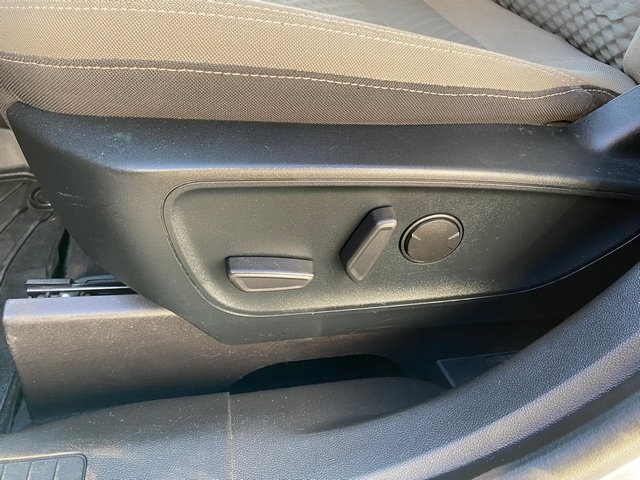 2020 Ford Escape SE photo 17