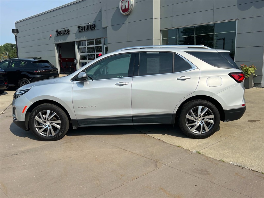 2022 Chevrolet Equinox Premier photo 2