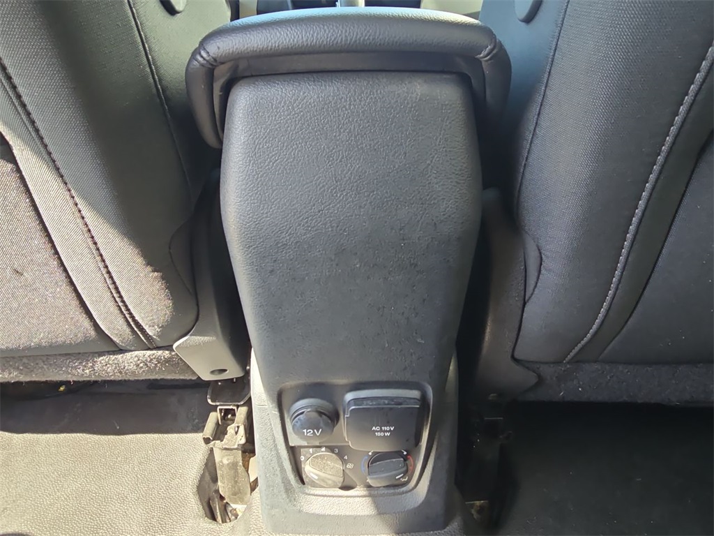 2020 Ford Transit Connect XLT photo 20