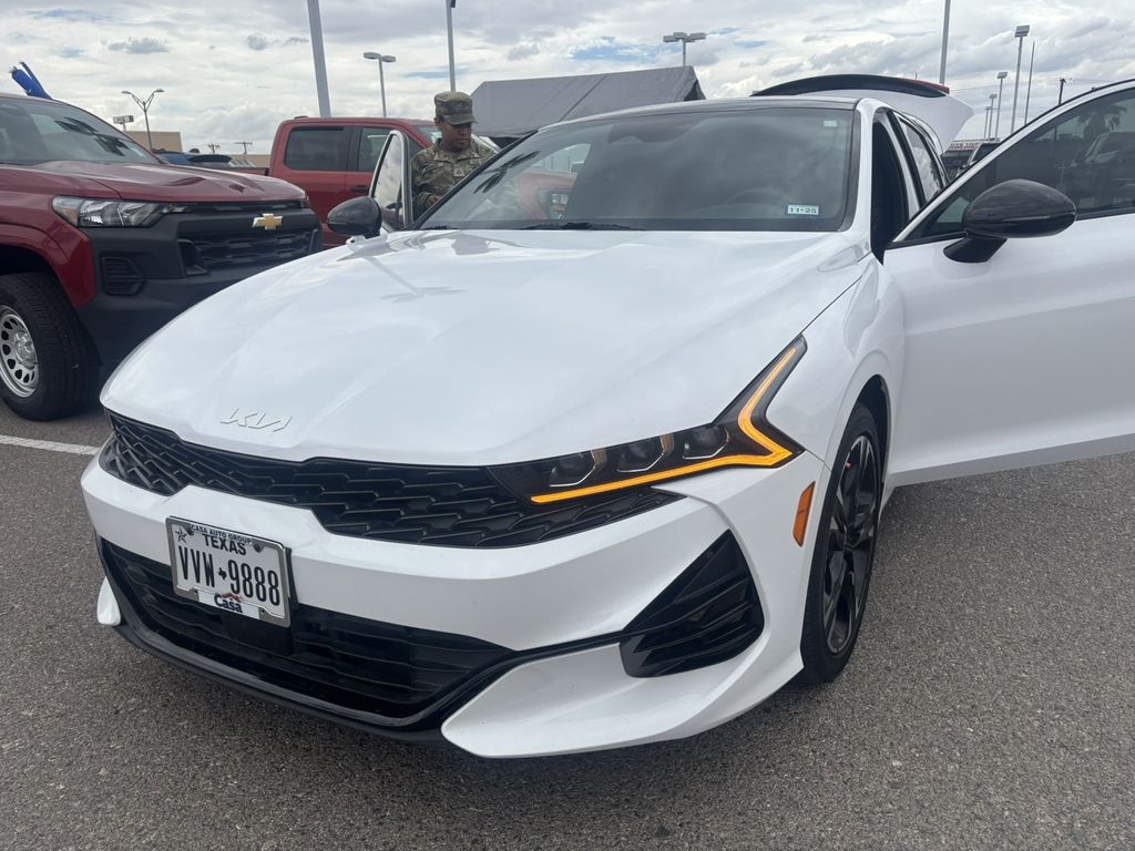 2024 Kia K5 GT-Line photo 8