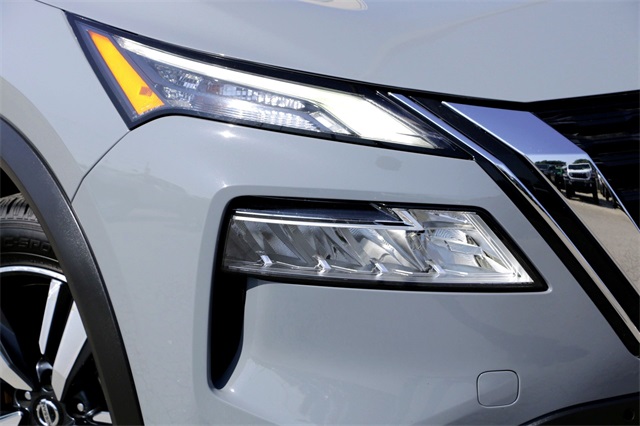 2021 Nissan Rogue SL photo 3