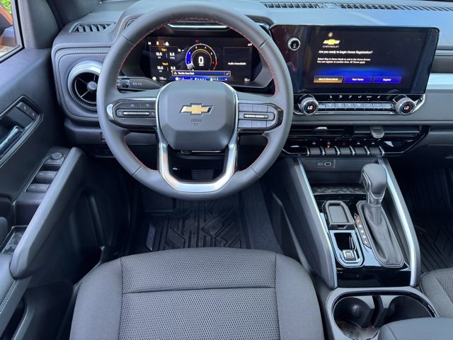 2025 Chevrolet Colorado Work Truck LT photo 13