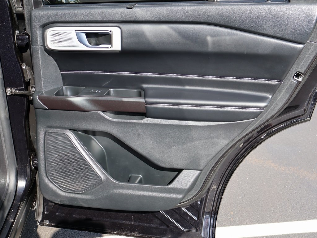 2020 Ford Explorer ST photo 16
