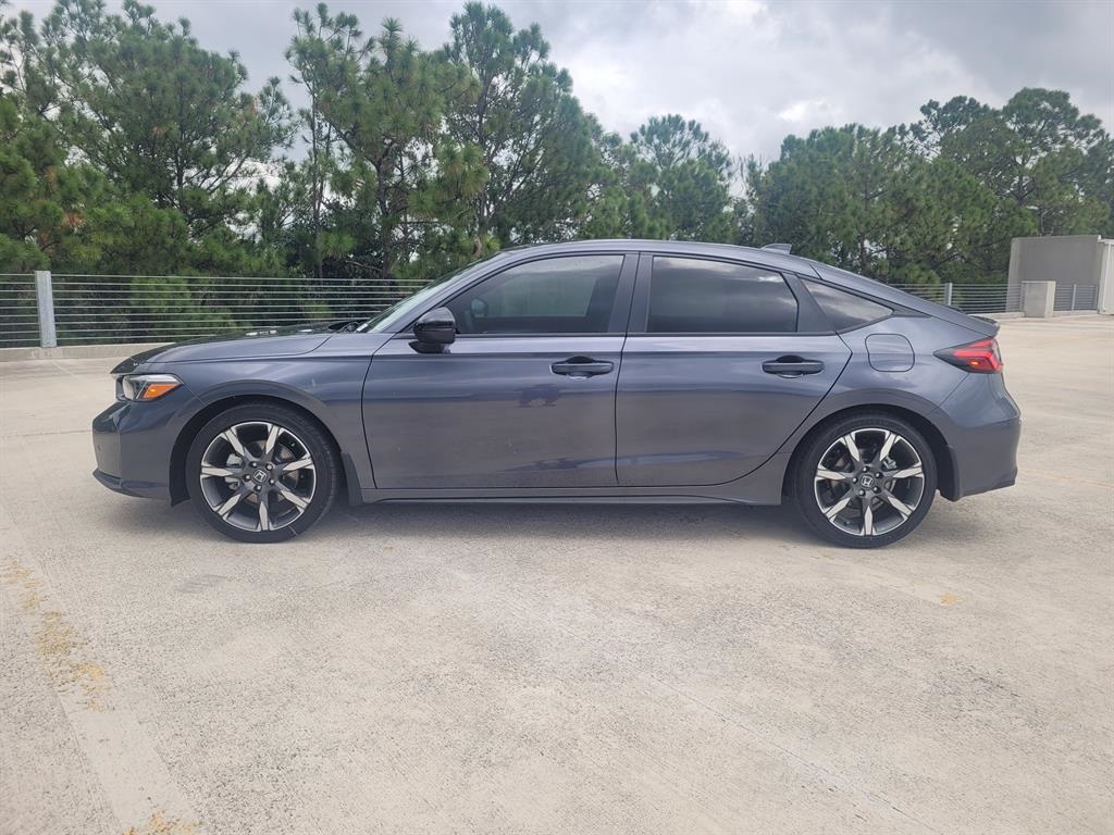 2026 Honda Civic Hatchback Hybrid Sport Touring photo 4
