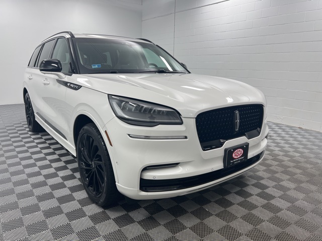 2023 Lincoln Aviator Reserve's photo