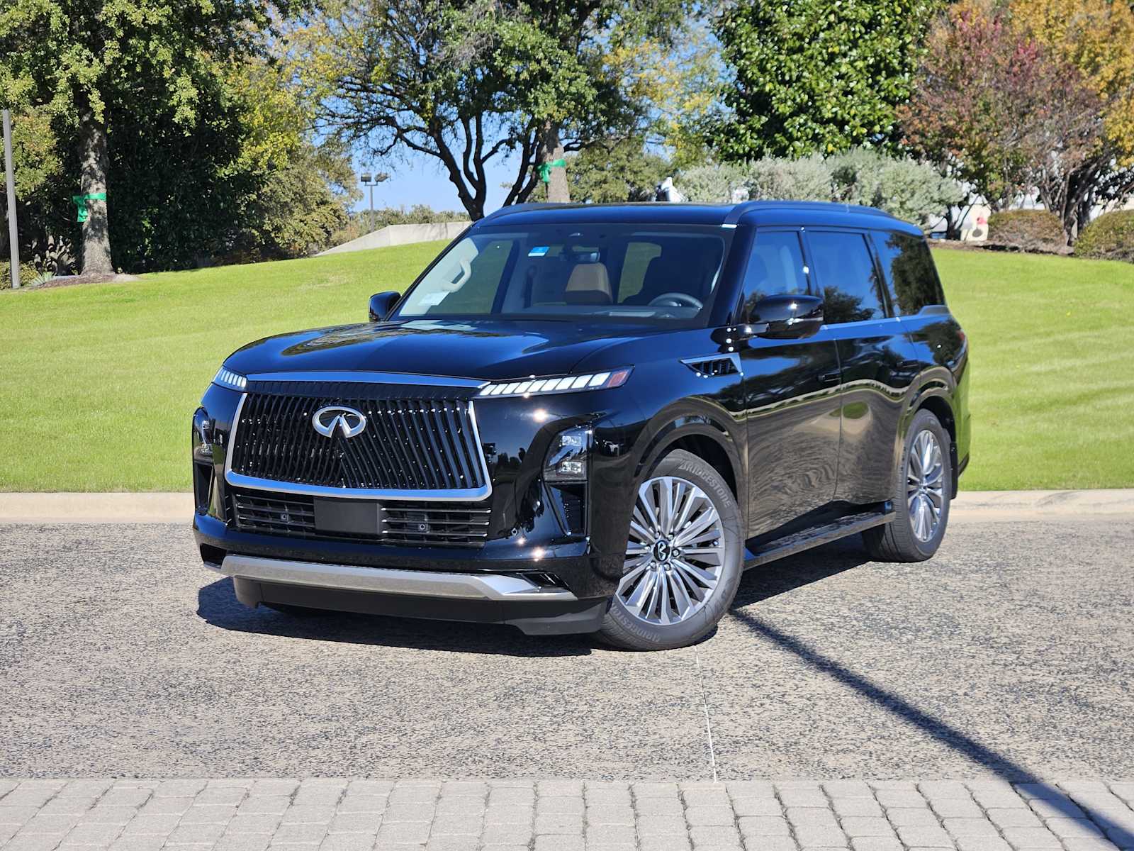 2026 INFINITI QX80 Luxe's photo
