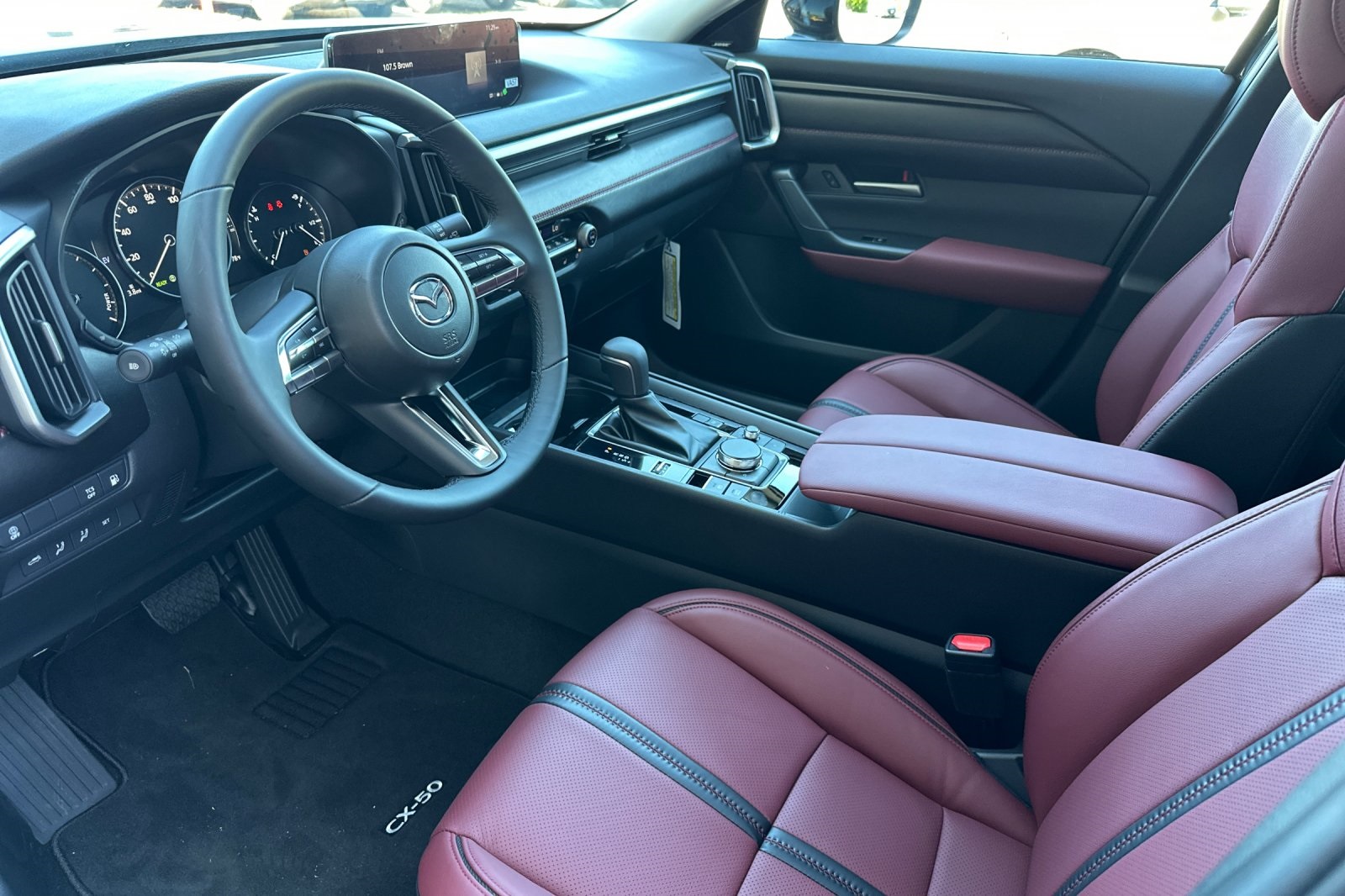 2025 Mazda CX-50 Premium photo 10