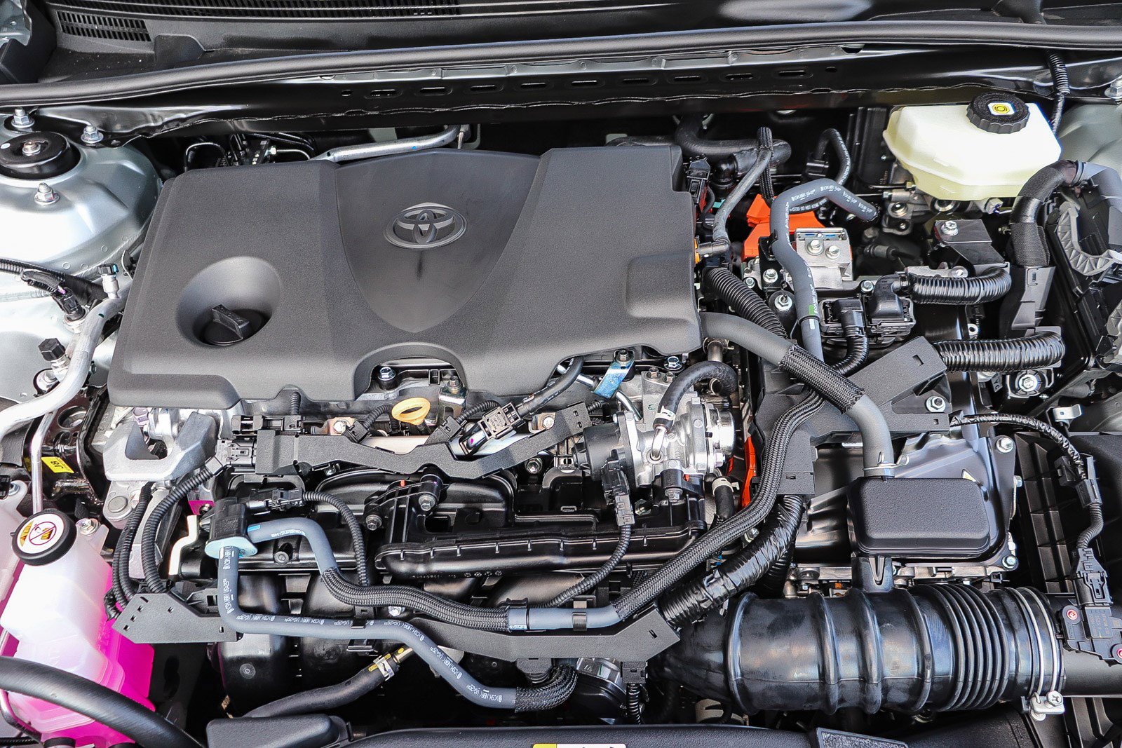 2025 Toyota Camry LE photo 25