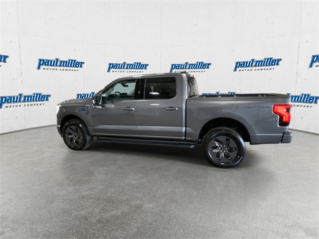 2025 Ford F-150 Lightning photo 4