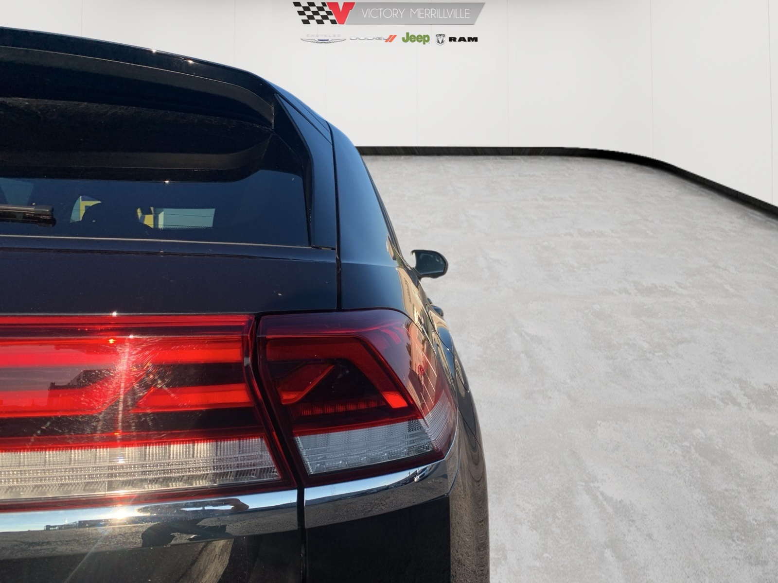 2024 Volkswagen Atlas Cross Sport SE Technology photo 4